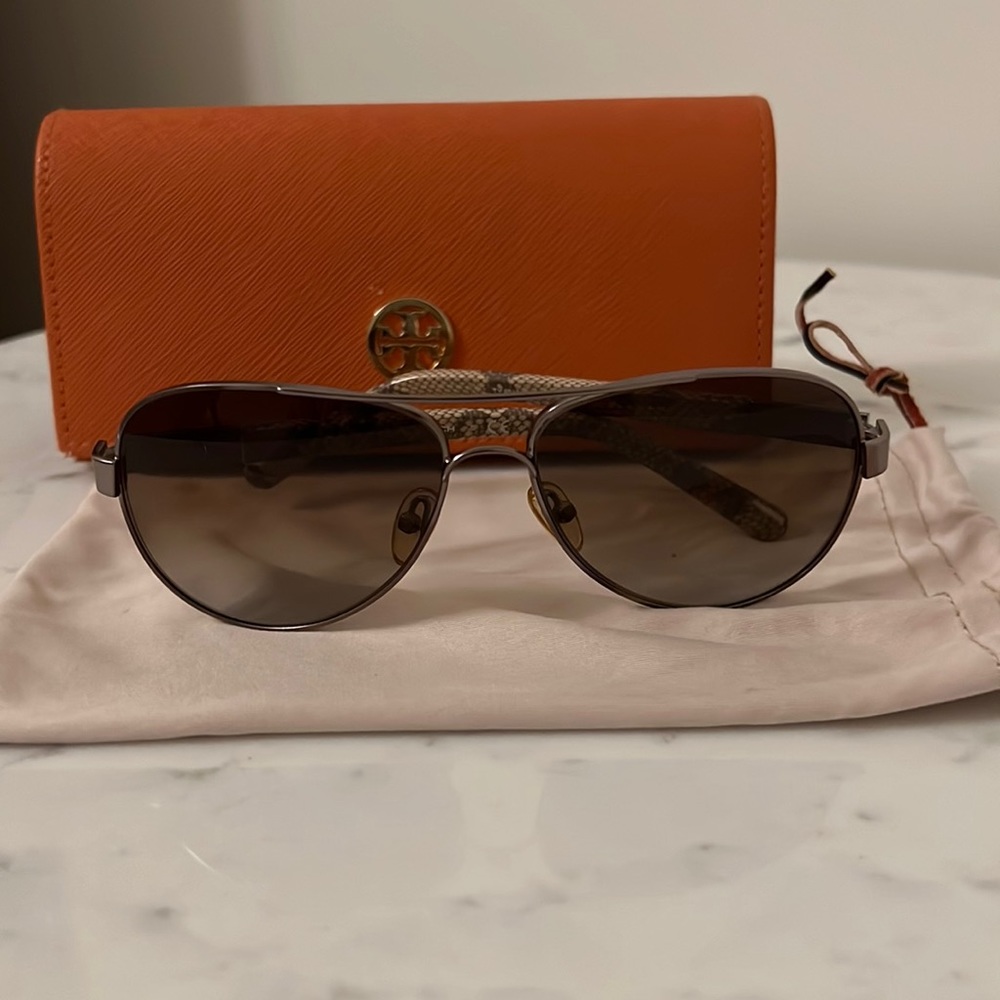 NWOT Toryburch Aviators